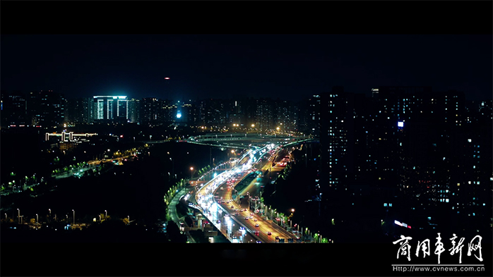 獻(xiàn)禮新春！宇通《愛(ài)在一起 年在路上》賀歲大片“龍”重登場(chǎng)