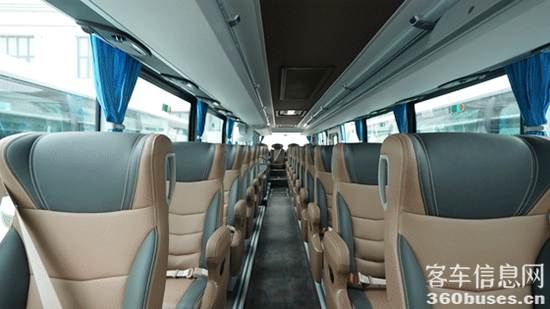 行業(yè)最大批量！宇通100輛高端旅游客車(chē)交付新疆