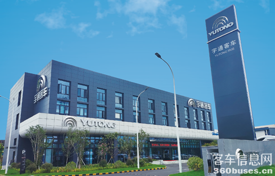 行業(yè)最大批量！宇通100輛高端旅游客車(chē)交付新疆