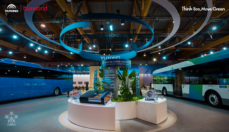 新華社報道“國產新能源客車亮相世界客車博覽會”