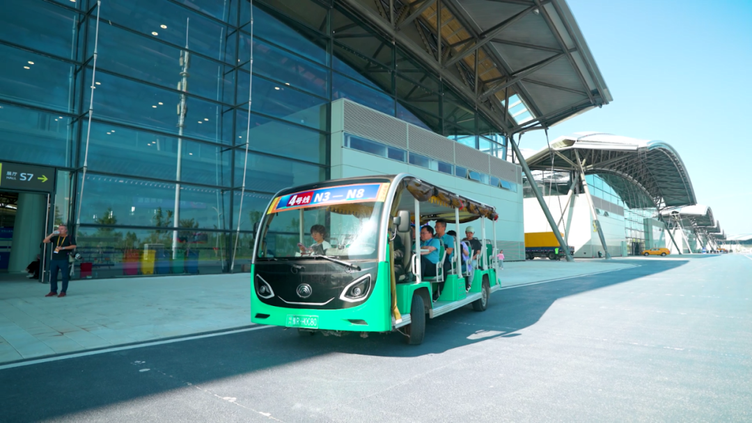 智趣出行，悅動(dòng)未來(lái)！宇通觀光車亮相2025中國(guó)（鄭州）旅游休閑娛樂(lè)產(chǎn)業(yè)博覽會(huì)