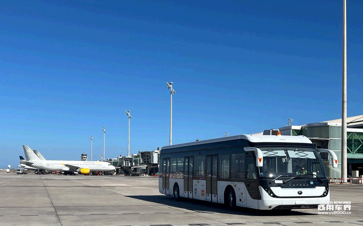 宇通機(jī)場擺渡車：以“新質(zhì)”創(chuàng)“高質(zhì)”，中國品質(zhì)叫響全球市場