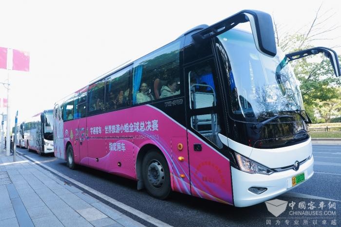 化身時尚icon 宇通C11E擔綱世界旅游小姐總決賽指定用車