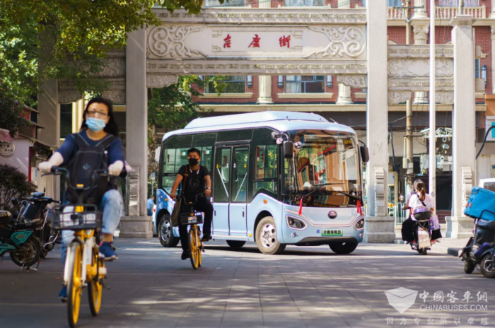 以“新質(zhì)”促“高質(zhì)” 宇萌E6S 2.0亮相鄭州國(guó)際新能源汽車博覽會(huì) 以“新質(zhì)”促“高質(zhì)” 宇萌E6S 2.0亮相鄭州國(guó)際新能源汽車博覽會(huì)