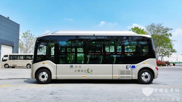 攜手暢通“城市血脈” 宇通新能源公交批量交付滄州