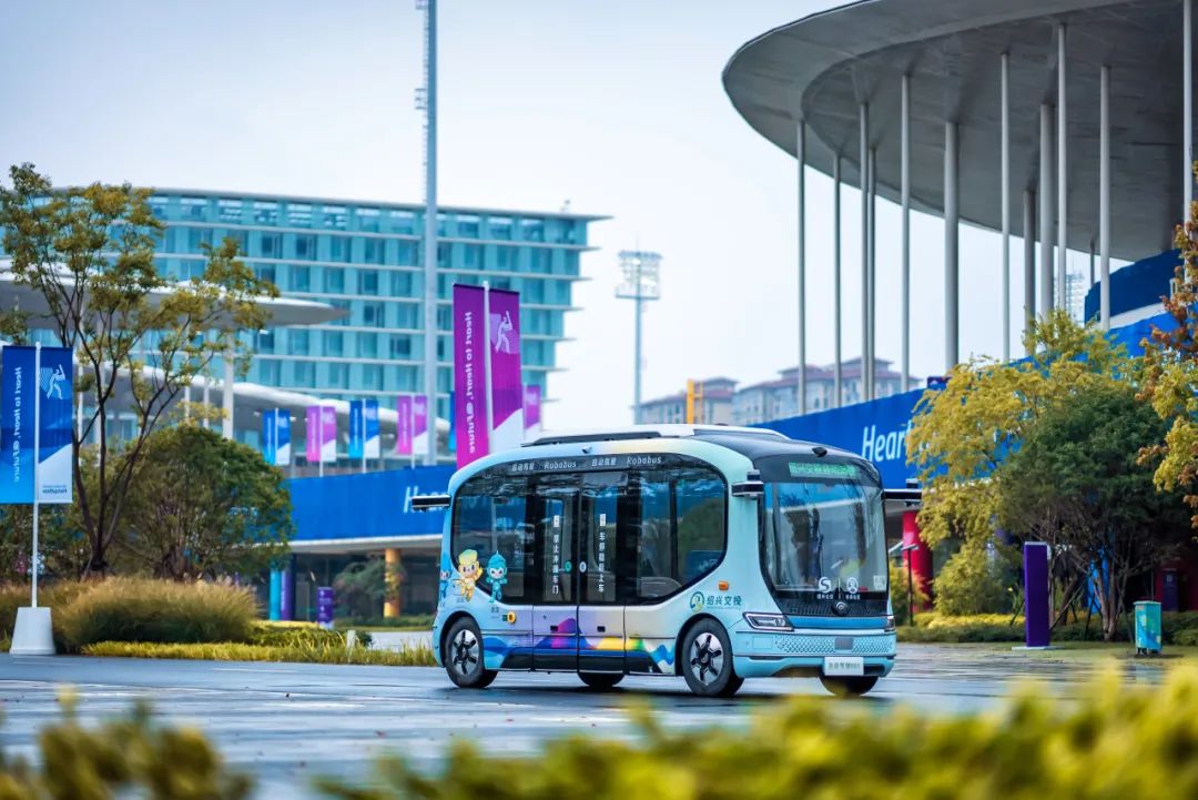 CCTV央視報道：李強視察并體驗小宇2.0