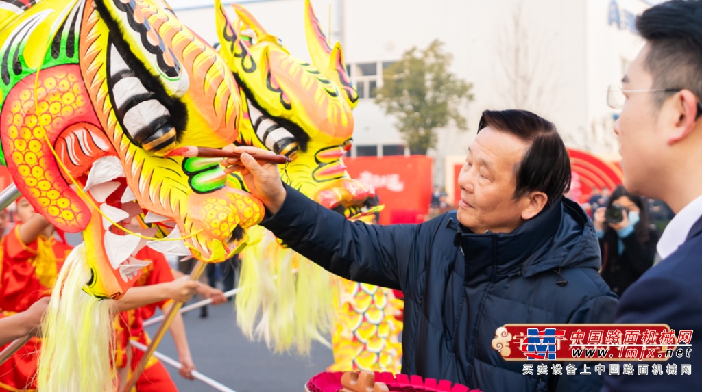 宇通集團(tuán)開工大吉！乘“龍”之勢，再赴新程