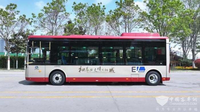 攜手暢通“城市血脈” 宇通新能源公交批量交付滄州